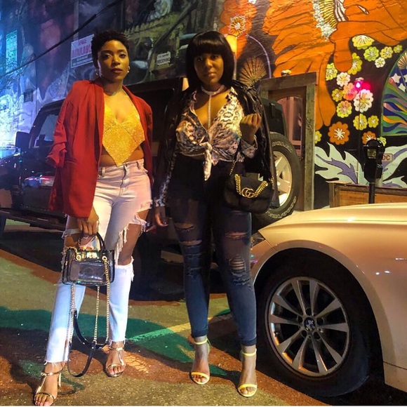 Meet your Poshers, MiMi and Bec - Picture 4 of 6